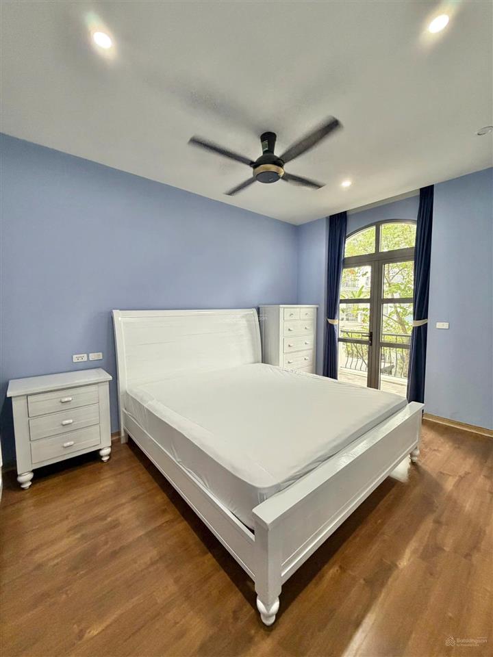 Chính chủ bán biệt thự liền kề vinhomes riverside  the harmony  khu phong lan, 96m2, nội thất đẹp