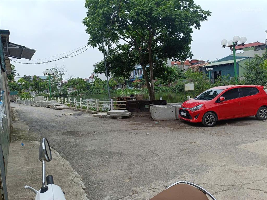 Chính chủ bán đất long biên 65m2, mt 4.5m chỉ nhỉnh 9 tỷ vị trí đẹp, lô góc, ô tô vào đất, gần hồ