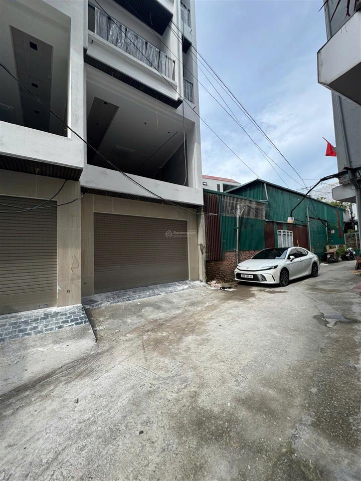 Nhà 6 tầng thang máy, ô tô 7 chỗ vào nhà, 50m² gần aeon mall long biên  giá chỉ 11,75 tỷ