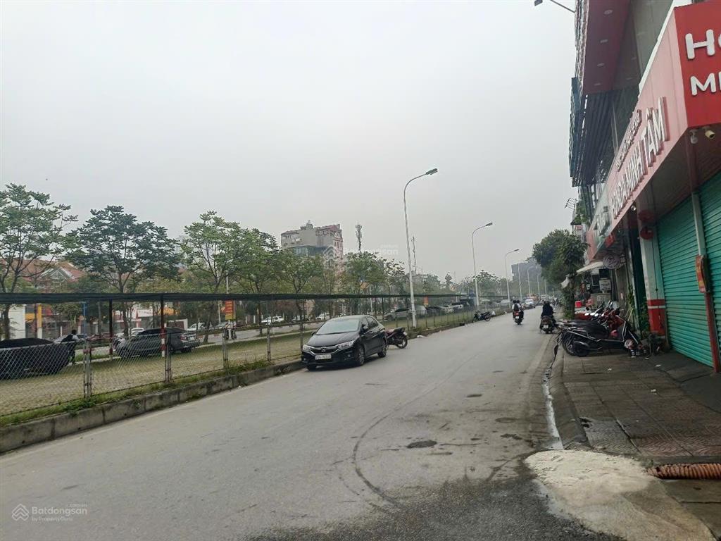 Nhà 6 tầng thang máy, ô tô 7 chỗ vào nhà, 50m² gần aeon mall long biên  giá chỉ 11,75 tỷ