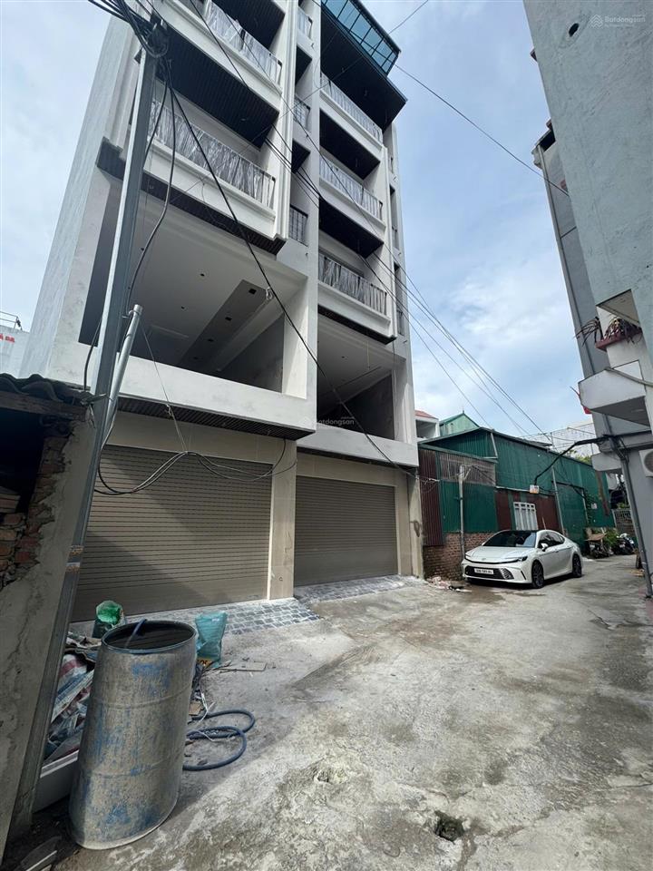 Nhà 6 tầng thang máy, ô tô 7 chỗ vào nhà, 50m² gần aeon mall long biên  giá chỉ 11,75 tỷ