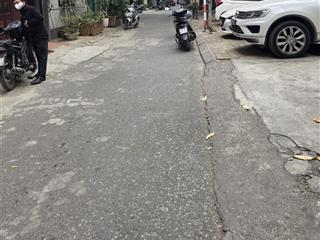 Xuân thủy  cầu giấy  dân xây thang máy  nhà đẹp  ở luôn.