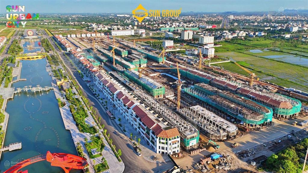 Căn liền kề gần công viên sun world, full giá chỉ 4,5 tỷ. có htls 0% trong 36 tháng