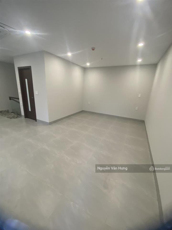 Cần bán gấp căn góc shop khối đế d.a dragon castle hạ long full giá, kd cho thuê 15  25tr/th