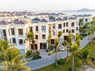 Bán căn biệt thự mặt biển, hồ dự án grand bay villas  nhận nhà ở luôn, vị trí đẹp nhất hạ long