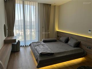 Chính chủ bán căn studio icon40 hạ long  full nội thất view hồ nhạc nước đẹp, tầng cao