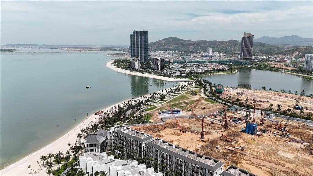 Studio đông nam tầng cao  căn hộ mặt biển aria bay hạ long  chiết khấu 20%  có vay ngân hàng