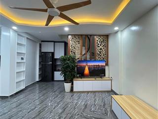 Cho thuê nhà 296 lĩnh nam, 31mx6 tầng, 15,5 triệu/th, 4 ngủ, 5 wc, full nội thất, nhà mới tinh.