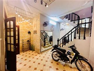 Cho thuê nhà giếng mứt, 35mx4 tầng, 11 triệu/th, 4 ngủ, 3wc, full nội thất, gần chợ mơ minh khai.