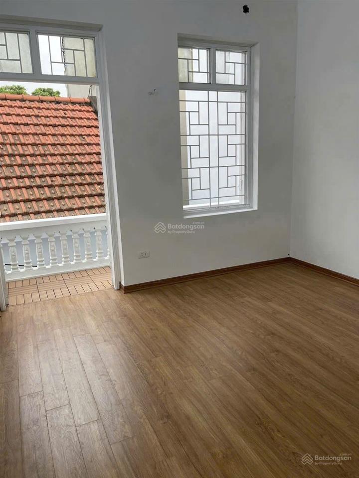 Cho thuê nhà nguyễn khoái 60mx3 tầng, 11 triệu/th, 4 ngủ, full nội thất, gần udic và đh kd& cn