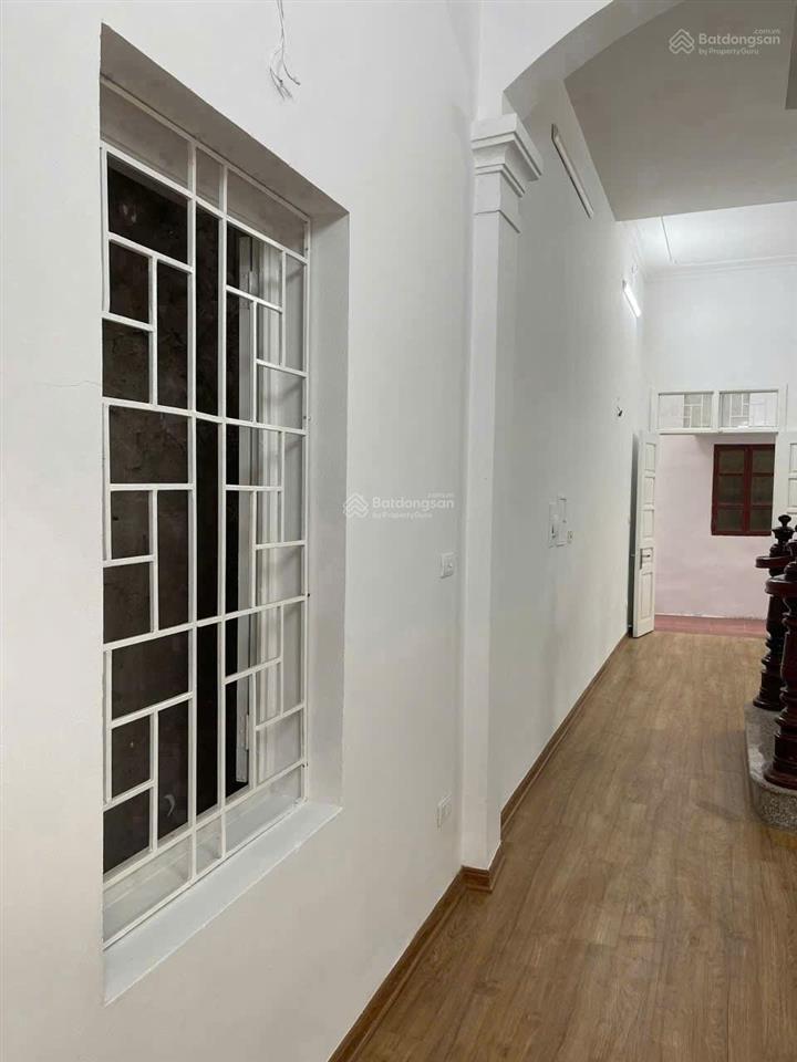 Cho thuê nhà nguyễn khoái 60mx3 tầng, 11 triệu/th, 4 ngủ, full nội thất, gần udic và đh kd& cn
