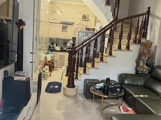 Cho thuê nhà ngõ 5 trần khát chân, 38m2 x 5 tầng, 14 triệu/th, 3 ngủ, full nội thất, gần ô tô