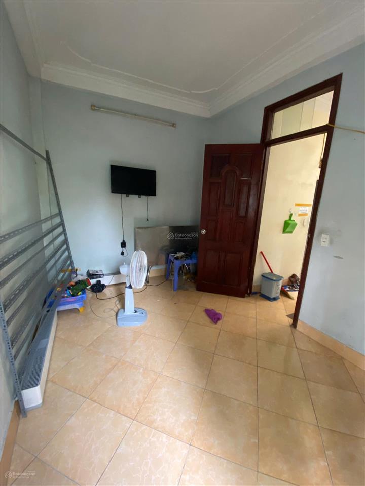 Cho thuê nhà 699 vũ tông phan 38mx4 tầng, 9 triệu/th, 6 ngủ, được làm chdv