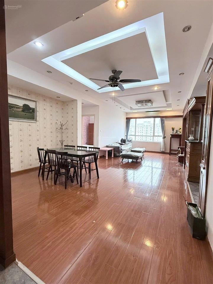 Cho thuê ch 130 nguyễn đức cảnh, 131m, 13,5 triệu/th, 3 ngủ, 2 wc, full nội thất, nhà mới, căn góc