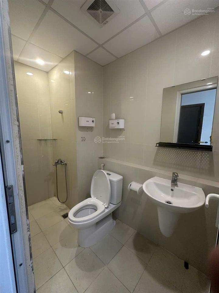 Cho thuê cc 885 tam trinh, 90m, 11,5 triệu/th, 3 ngủ 2 wc, full nội thất, căn góc thoáng.