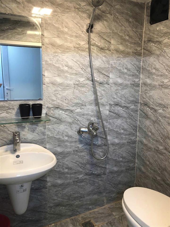 Cho thuê nhà đại la, 28mx4 tầng, 8,5 triệu/th, 3 ngủ, 2 wc, nhà đẹp mới, gần ô tô.