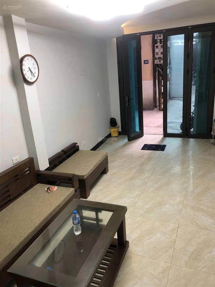 Cho thuê nhà đại la, 28mx4 tầng, 8,5 triệu/th, 3 ngủ, 2 wc, nhà đẹp mới, gần ô tô.