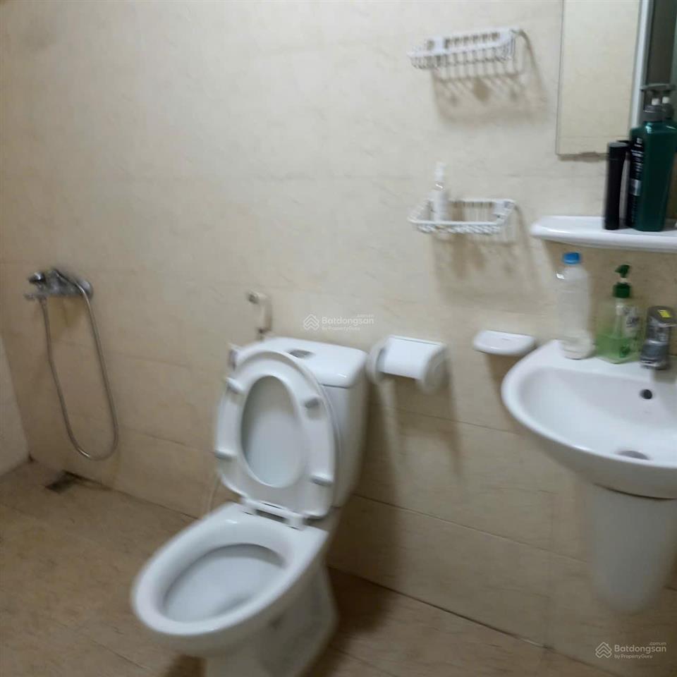 Cho thuê ch vĩnh hoàng, hoàng mai, 65m, 8 triệu/th, 2 ngủ, 1 wc, nhà thoáng, gia đình trẻ.