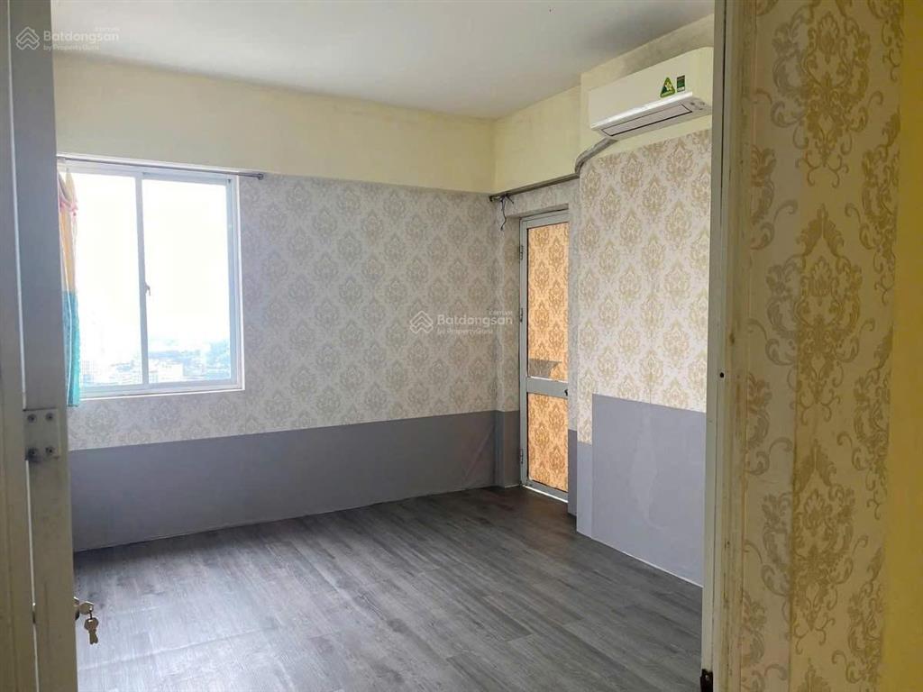 Cho thuê ch 52 lĩnh nam, 115 m, 10 triệu/th, 3 ngủ, 2 wc,căn góc thoáng, tầng trung.