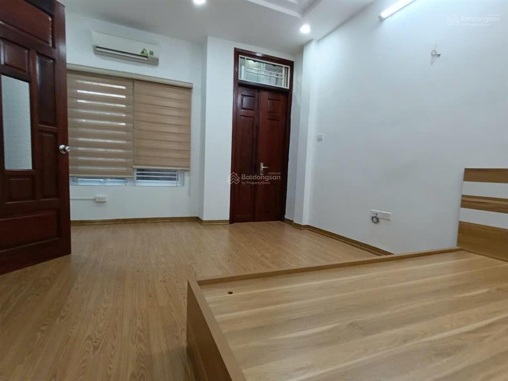 Cho thuê nhà 300 minh khai, 34mx5 tầng, 12 triệu/th, 3 ngủ, 4 wc, full nội thất