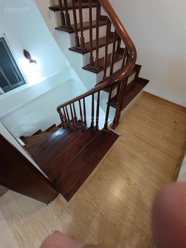 Cho thuê nhà 300 minh khai, 34mx5 tầng, 12 triệu/th, 3 ngủ, 4 wc, full nội thất