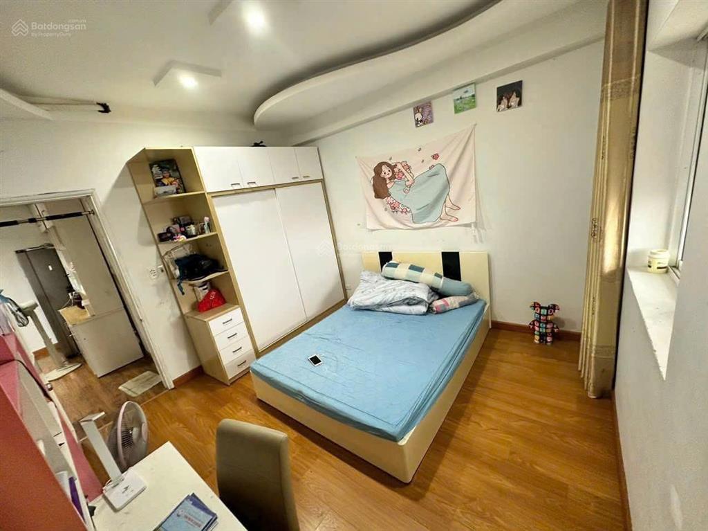 Cho thuê ch 282 lĩnh nam, 105m 10,5 triệu/th, 3 ngủ, 2 wc, full nội thất, căn góc thoáng.