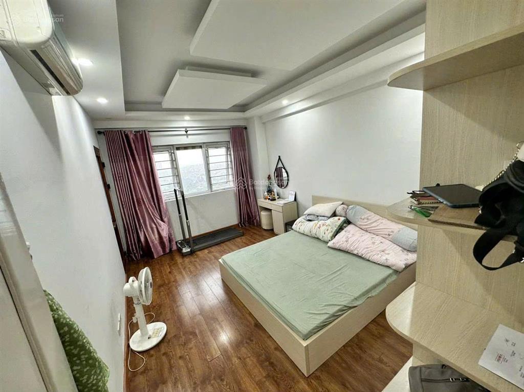 Cho thuê ch 282 lĩnh nam, 105m 10,5 triệu/th, 3 ngủ, 2 wc, full nội thất, căn góc thoáng.