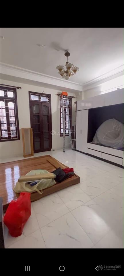Cho thuê nhà đại la, 34mx4 tầng, 12 triệu/th, 3 ngủ, 2 wc, full nội thất, mấy bước chân ra phố.