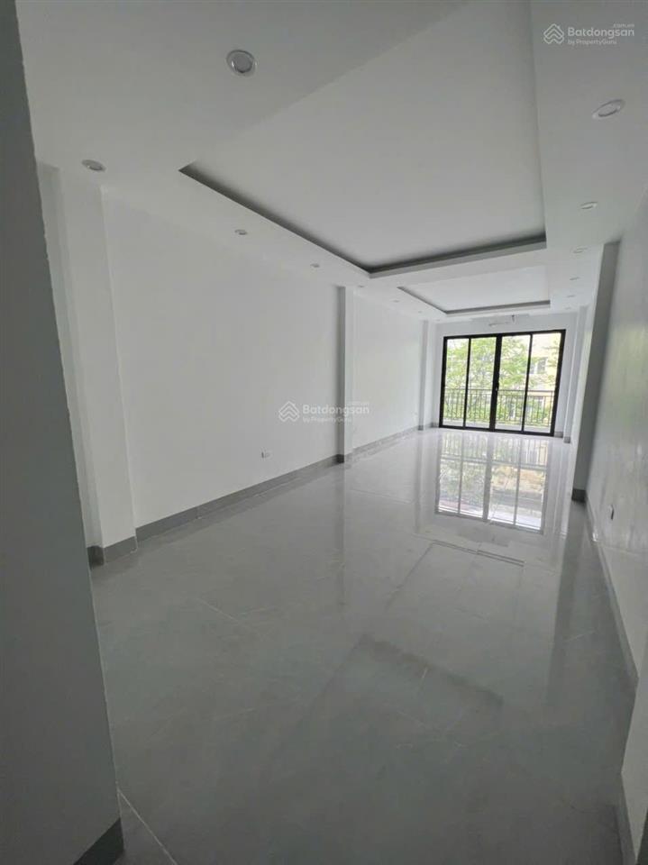 Cho thuê mặt phố dương văn bé 60mx6 tầng, 39 triệu/th, thang máy, nhà mới, kinh doanh sầm uất.
