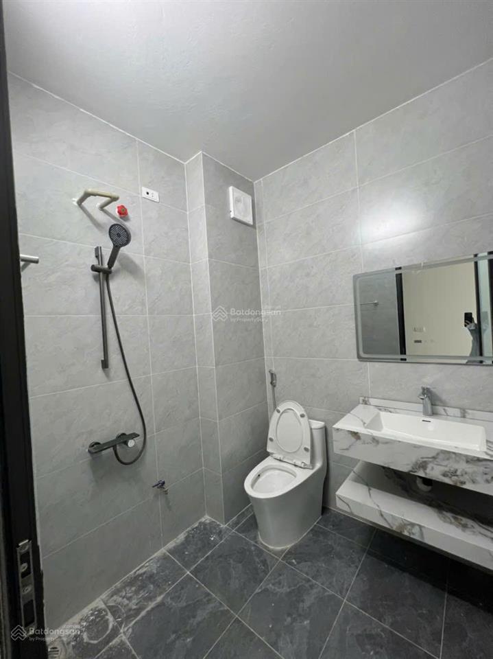 Cho thuê mặt phố dương văn bé 60mx6 tầng, 39 triệu/th, thang máy, nhà mới, kinh doanh sầm uất.
