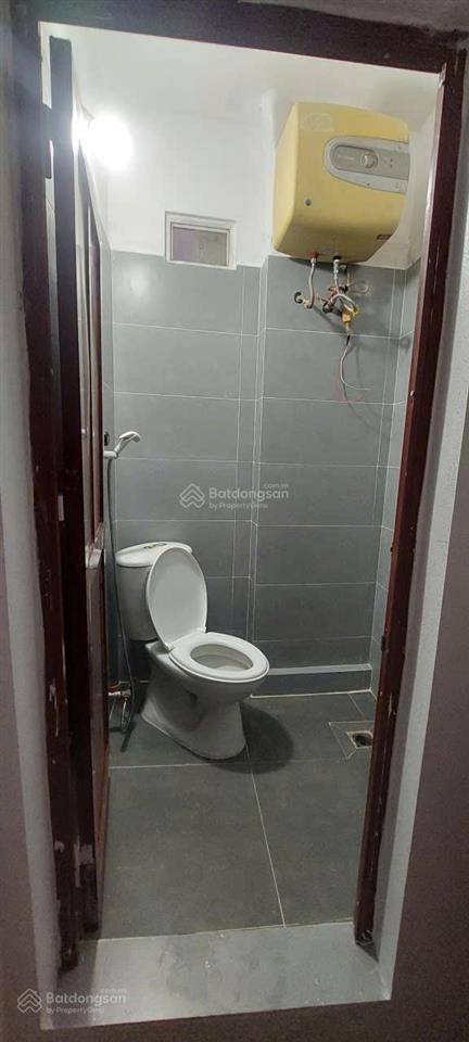 Cho thuê nhà 86 võ thị sáu, 27mx5 tầng, 10 triệu/th, 3 ngủ, ngõ nông nhà thoáng, gần hồ, công viên