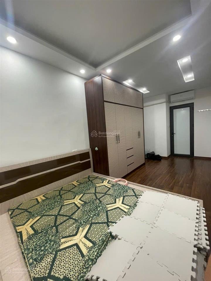 Cho thuê nhà 295 bạch mai, 50m, 12 triệu, 3 ngủ, full nội thất, ngõ to, gần đh bk, chợ mơ