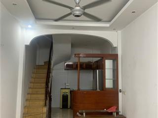 Cho thuê nhà 120 dương văn bé, 30m x 5 tầng, 10 triệu, 3 ngủ, full nội thất, gần phố