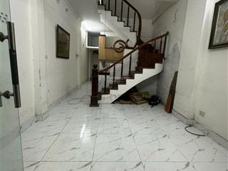 Cho thuê nhà tân mai, 35mx4 tầng, 9 triệu/tháng, 4 ngủ, ô tô tránh, kinh doanh được.