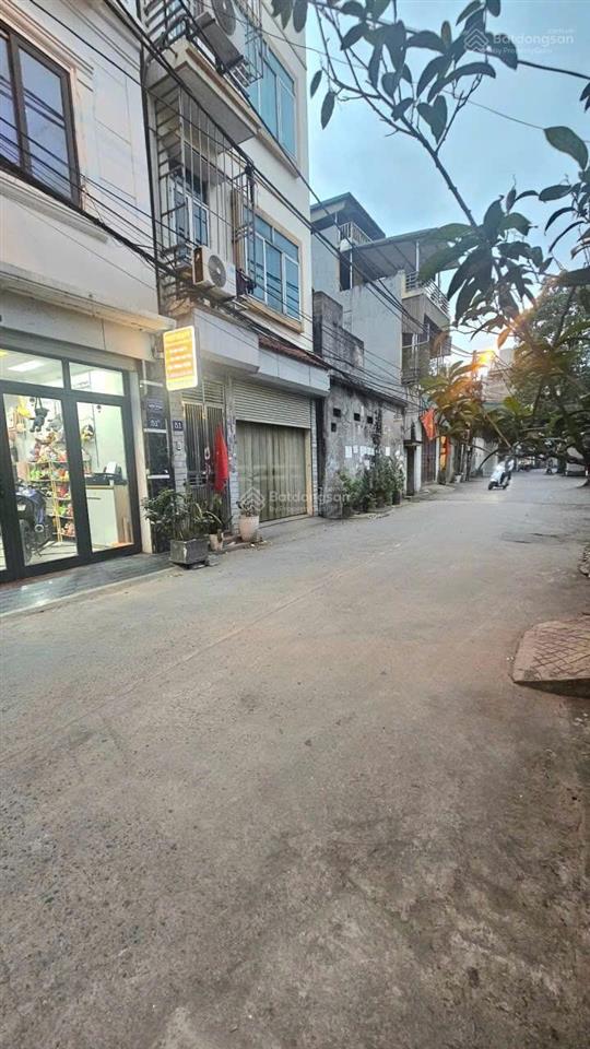 Cho thuê nhà nam dư, 32mx4 tầng, 10 triệu/th, 3pn, full nội thất, nhà mới, gần chợ, cách ô tô 10m