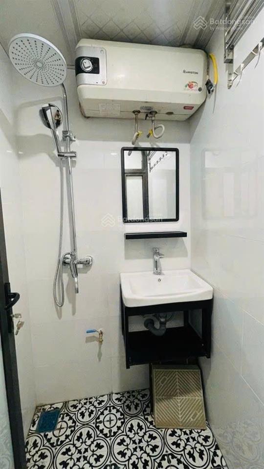 Cho thuê ch e7 quỳnh mai, thanh nhàn, 80m2, 9 triệu, 3 ngủ, 2 wc, căn góc thoáng, full nội thất mới