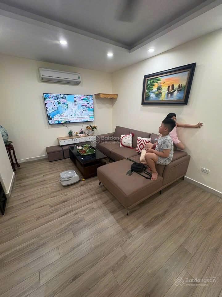 Cho thuê ch k35 tân mai, 77m², 11 triệu/th, 2 phòng ngủ, 2 wc, full nội thất, căn góc thoáng