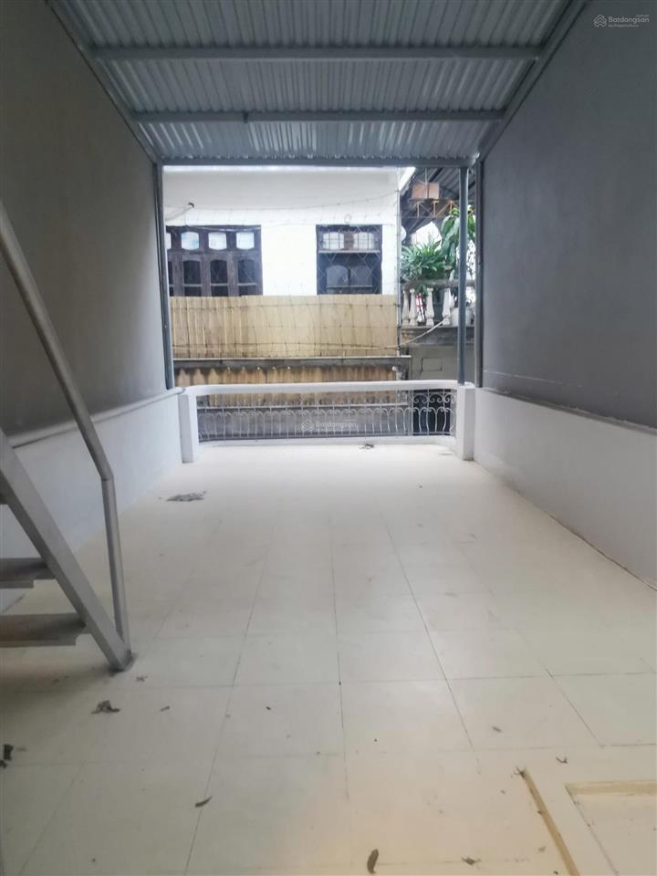 Cho thuê nhà 47 nguyễn đức cảnh, 45m x 3 tầng, 11 triệu, 3 ngủ, full nội thất, nhà ở thoáng.