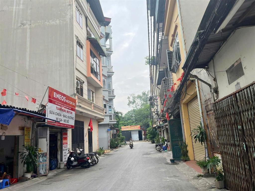 Cho thuê nhà 143 nguyễn chính, 50m²x4 tầng, 12,5 triệu/th, 4 ngủ, 4 wc, nhà đẹp, ô tô tránh.