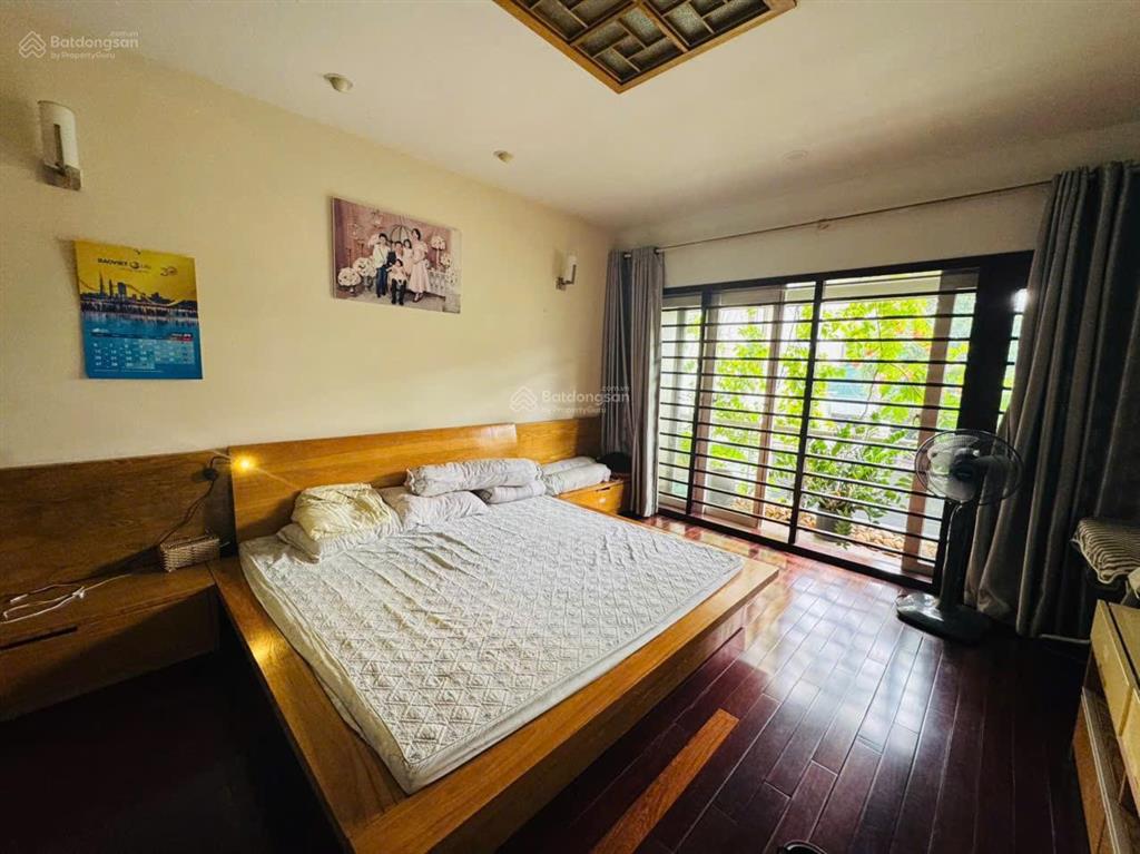 Cho thuê bt 134 thạch bàn, 100m2 x 4 tầng, 22 tr/th, 4 ngủ, full nội thất, ô tô vào nhà, view đẹp