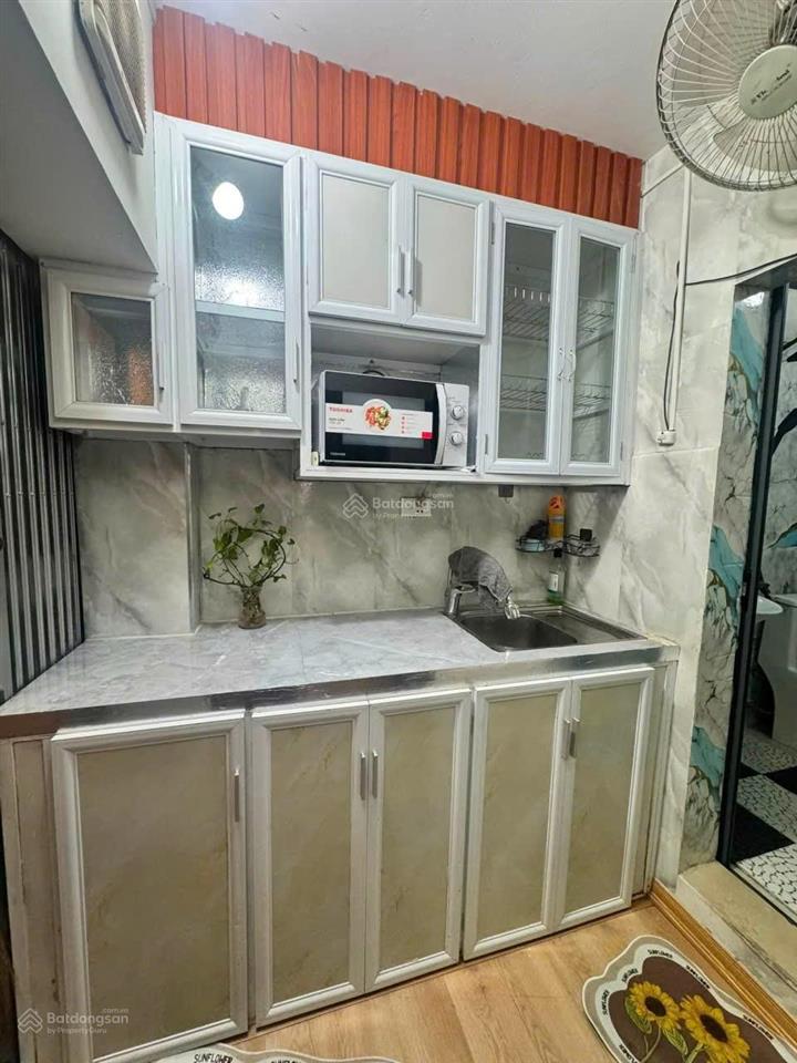 Cho thuê ch tầng 1 quỳnh mai, hbt, 70m², 8 triệu/th, 2 ngủ, full nội thất, thoáng trước sau, ô tô