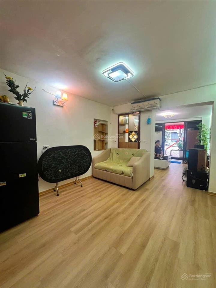 Cho thuê ch tầng 1 quỳnh mai, hbt, 70m², 8 triệu/th, 2 ngủ, full nội thất, thoáng trước sau, ô tô