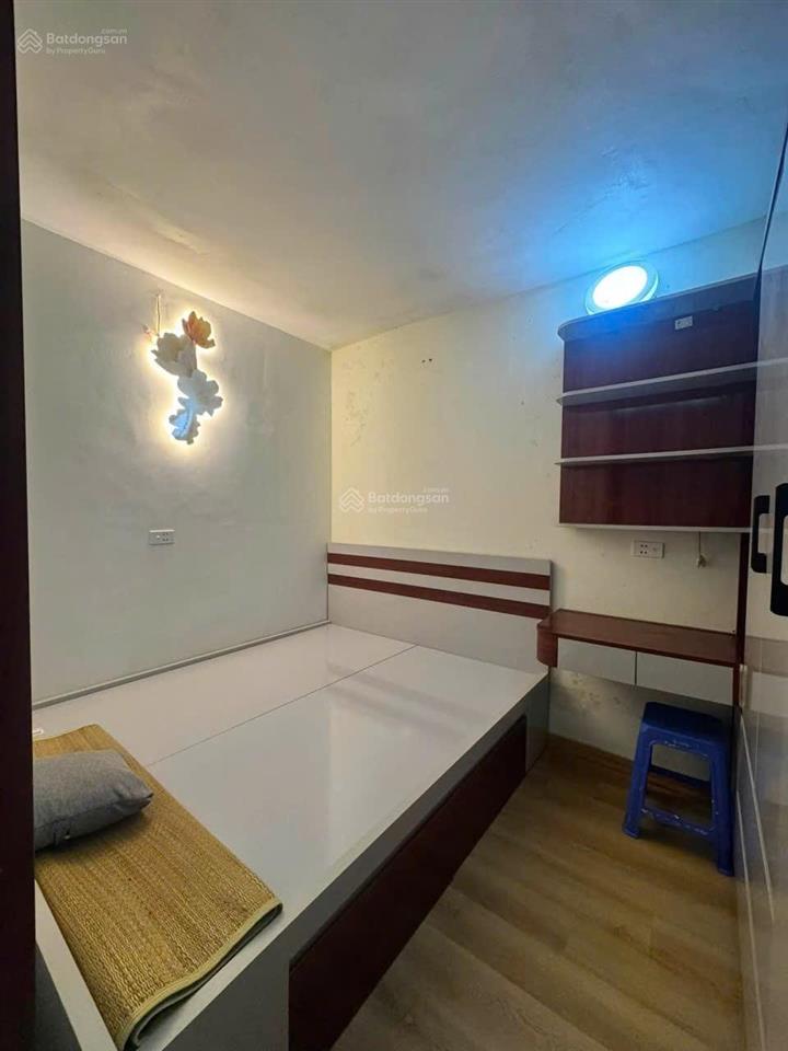 Cho thuê ch tầng 1 quỳnh mai, hbt, 70m², 8 triệu/th, 2 ngủ, full nội thất, thoáng trước sau, ô tô