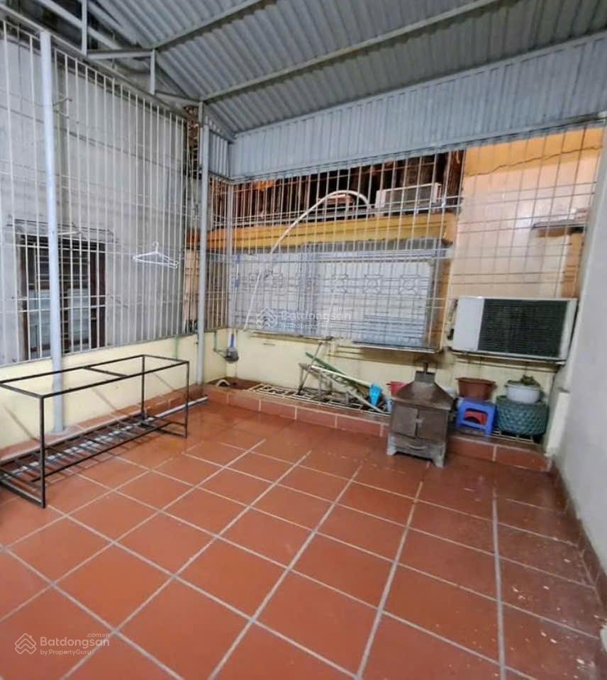 Cho thuê nhà 71 gốc đề, 40m x 4 tầng, 12,5 triệu/th, 4 ngủ, full đồ, nhà đẹp thoáng, trung tâm.