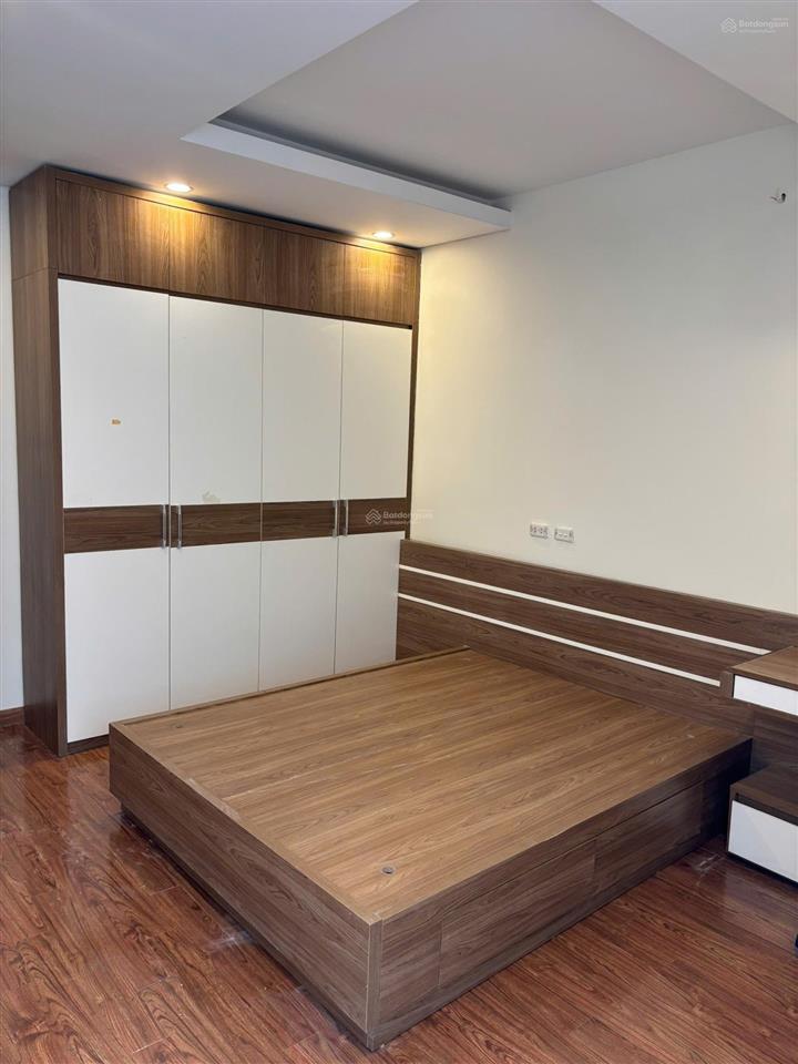 Cho thuê ch 25 tân mai, 120m, 13 triệu/th, 3 ngủ, 2 wc, full đồ, nhà đẹp căn góc thoáng, tầng trung