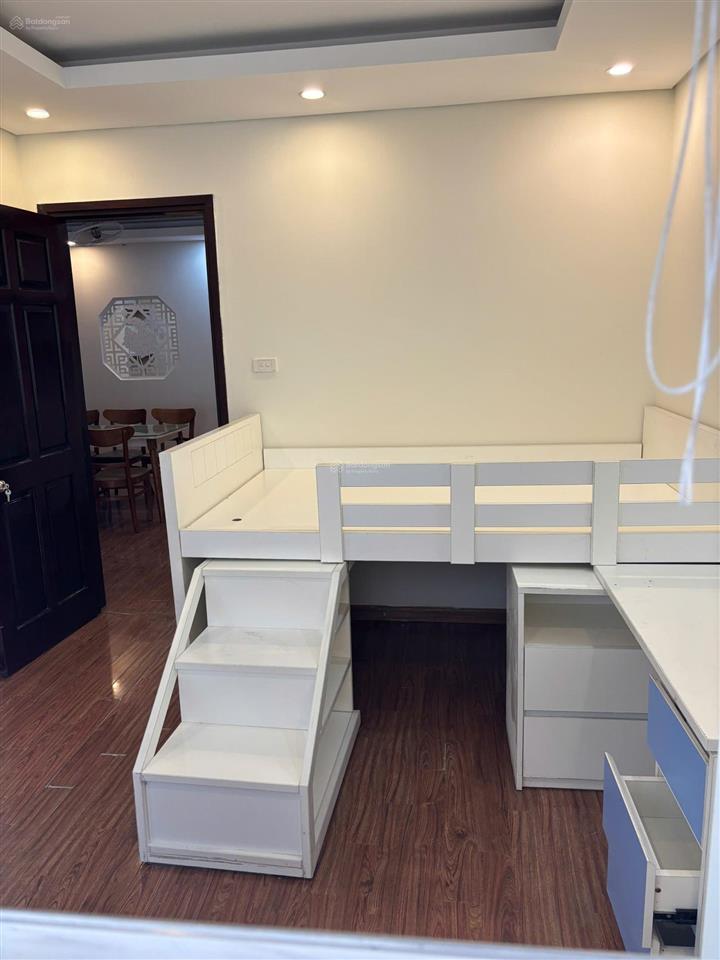 Cho thuê ch 25 tân mai, 120m, 13 triệu/th, 3 ngủ, 2 wc, full đồ, nhà đẹp căn góc thoáng, tầng trung