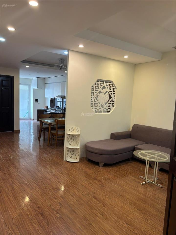 Cho thuê ch 25 tân mai, 120m, 13 triệu/th, 3 ngủ, 2 wc, full đồ, nhà đẹp căn góc thoáng, tầng trung