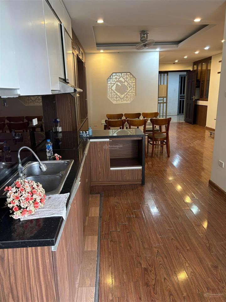 Cho thuê ch 25 tân mai, 120m, 13 triệu/th, 3 ngủ, 2 wc, full đồ, nhà đẹp căn góc thoáng, tầng trung