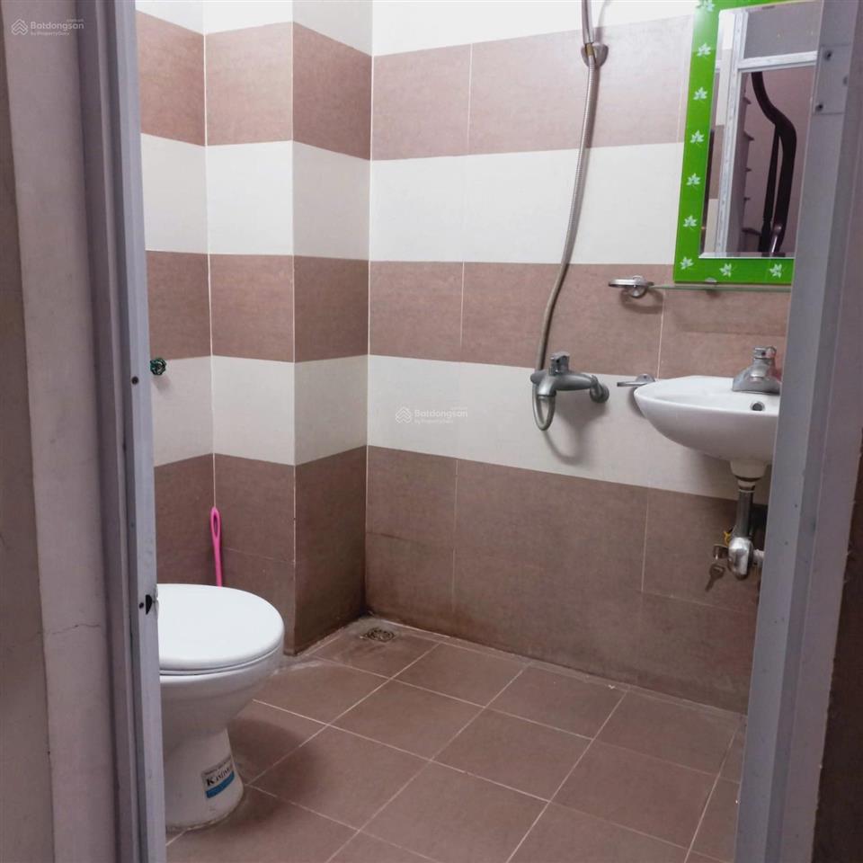 Cho thuê nhà 141 nam dư, 30m2x4 tầng, 8 triệu/th, 2 phòng ngủ, 3 wc, full nội thất