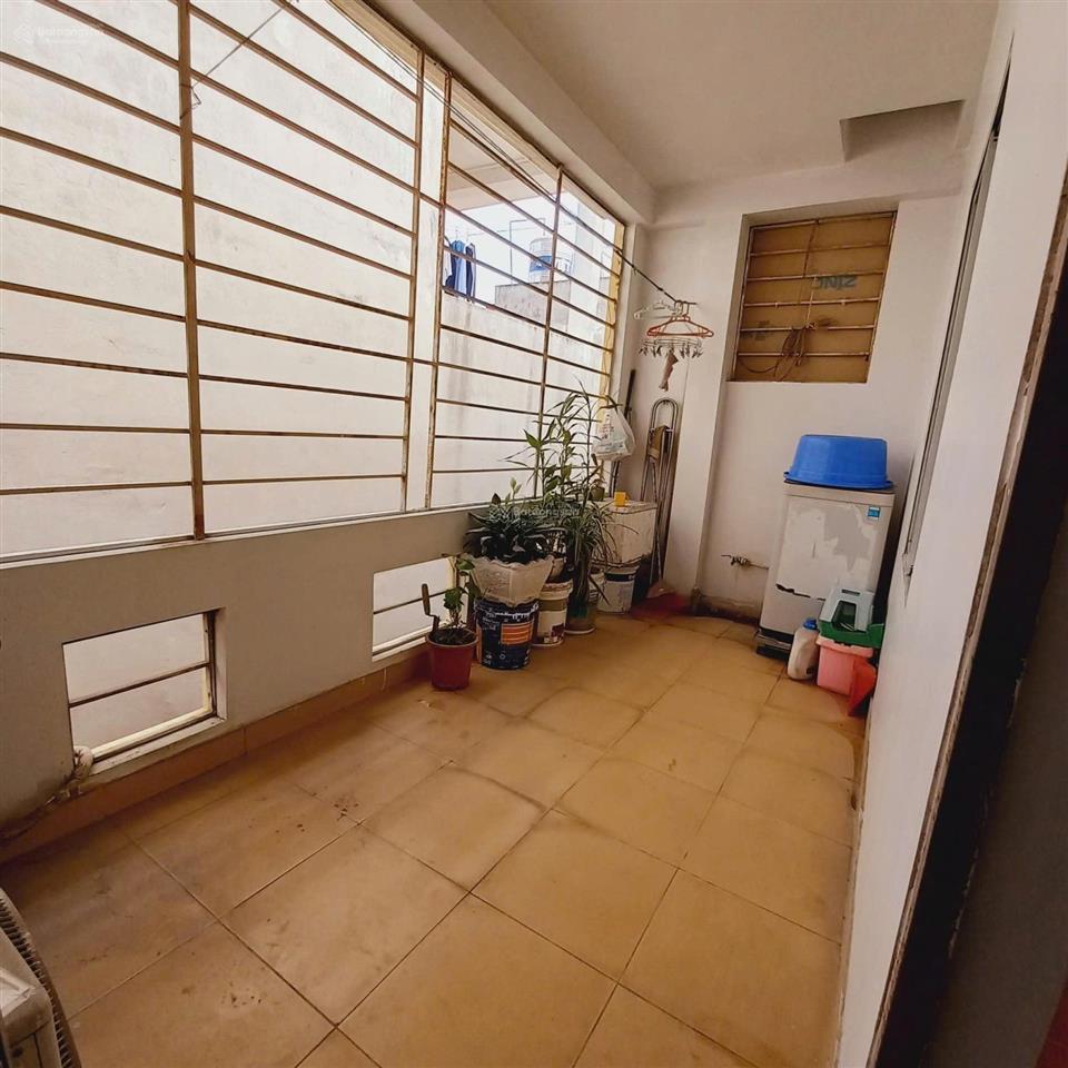 Cho thuê nhà 141 nam dư, 30m2x4 tầng, 8 triệu/th, 2 phòng ngủ, 3 wc, full nội thất
